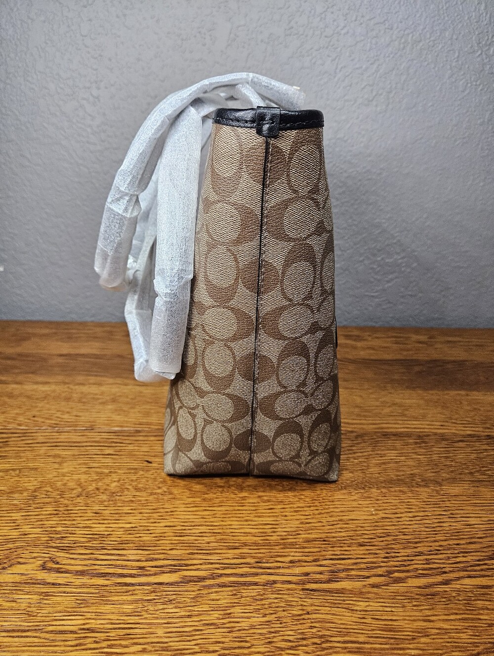 Coach x Disney Snow White City Tote - Picture 4 of 12